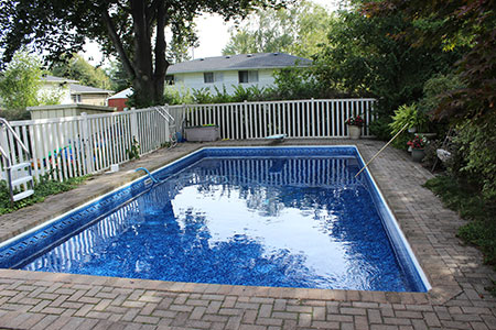 A new pool liner installed by Malibu Pools